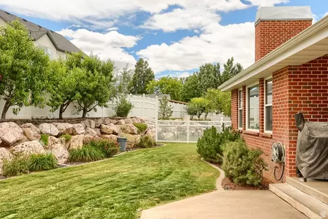 Exterior - 5708 S 950 E, South Ogden, UT 84405 photo 5 of 13