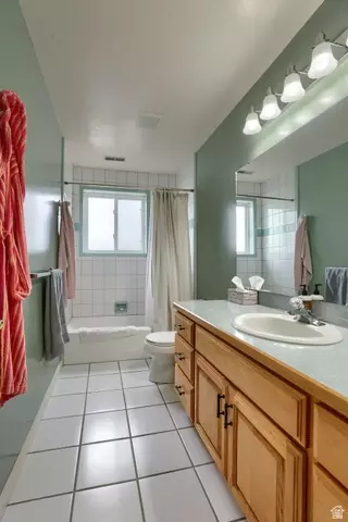Bath - 5708 S 950 E, South Ogden, UT 84405 photo 5 of 6