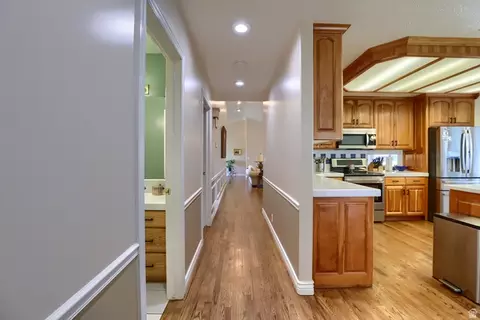Entry Way - 5708 S 950 E, South Ogden, UT 84405 photo 3 of 5