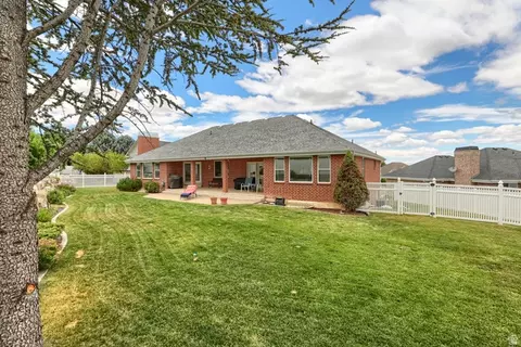 Exterior - 5708 S 950 E, South Ogden, UT 84405 photo 6 of 13