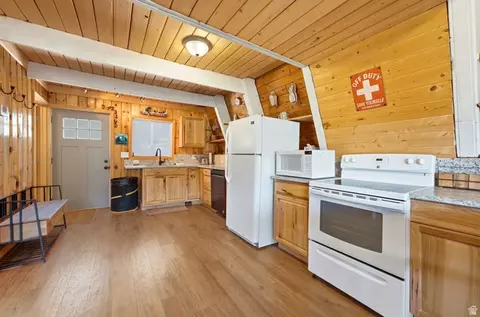 6836 E Apache #103, Oakley, UT 84055 photo 7