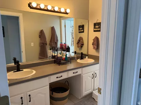 Bath - 485 S 400 E, Mount Pleasant, UT 84647 photo 3 of 4