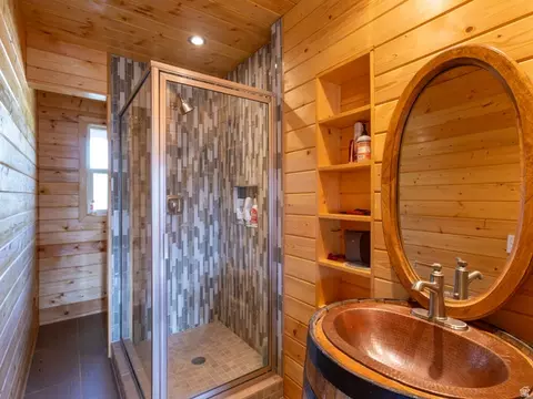 Bath - 4770 Pine Crest Rd, Kamas, UT 84036 photo 1 of 2