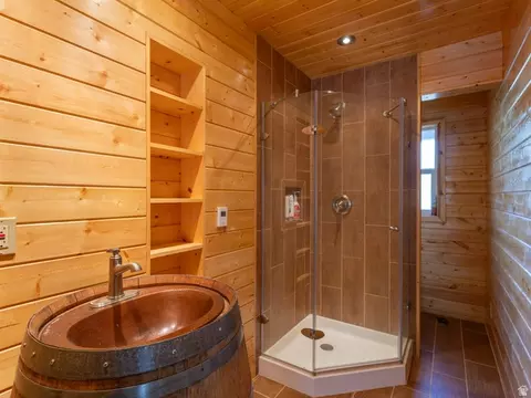 Bath - 4770 Pine Crest Rd, Kamas, UT 84036 photo 2 of 2