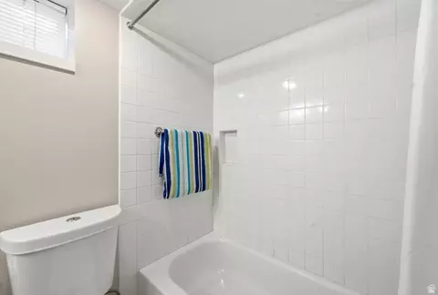 Bath - 310 E 600 S, Centerville, UT 84014 photo 3 of 3