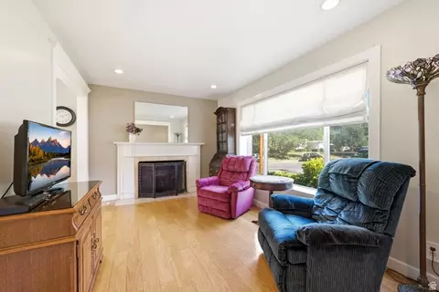 Living - 310 E 600 S, Centerville, UT 84014 photo 1 of 2