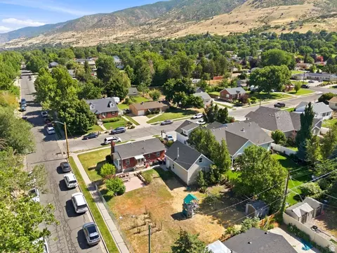 View/Area - 310 E 600 S, Centerville, UT 84014 photo 2 of 5
