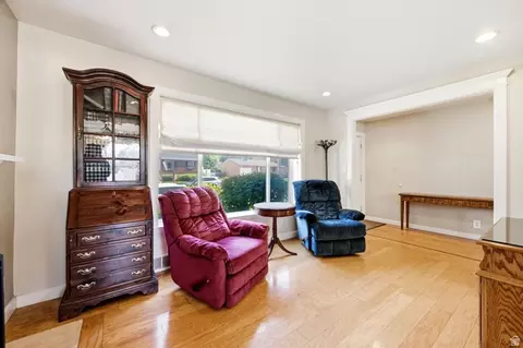 Living - 310 E 600 S, Centerville, UT 84014 photo 1 of 2