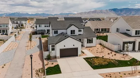 3008 N Kingbird Dr #618, Eagle Mountain, UT 84005 photo 2