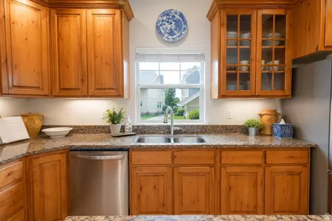 896 S Crescent Dr, Mapleton, UT 84664 photo 9