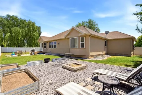 945 E James Cir S, Clearfield, UT 84015 photo 26