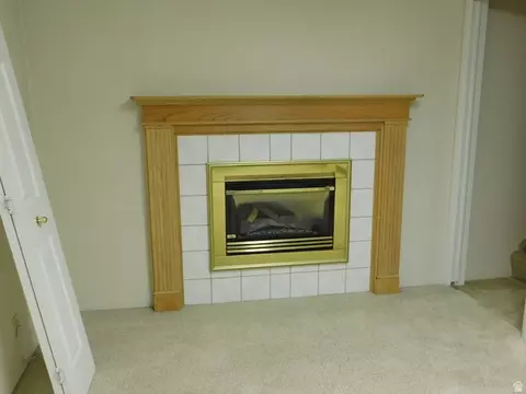 Living - 2148 S Carolyn Way, Bountiful, UT 84010 photo 2 of 4