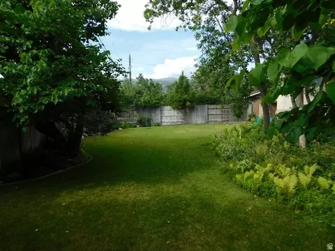Exterior - 2148 S Carolyn Way, Bountiful, UT 84010 photo 6 of 14