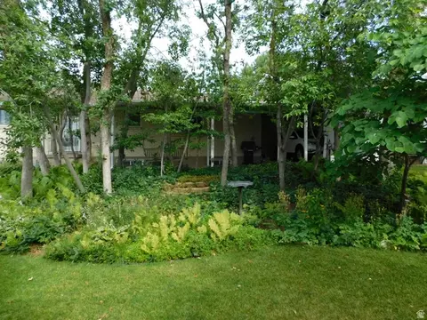 Exterior - 2148 S Carolyn Way, Bountiful, UT 84010 photo 7 of 14