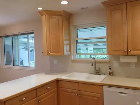 Kitchen - 2148 S Carolyn Way, Bountiful, UT 84010 photo 2 of 3