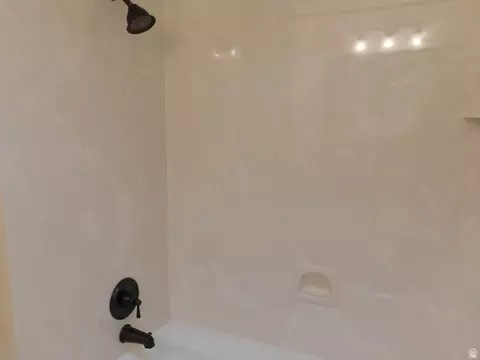 Bath - 2148 S Carolyn Way, Bountiful, UT 84010 photo 1 of 10