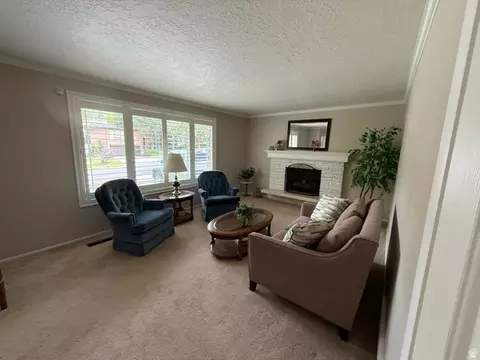 Living - 2148 S Carolyn Way, Bountiful, UT 84010 photo 3 of 4