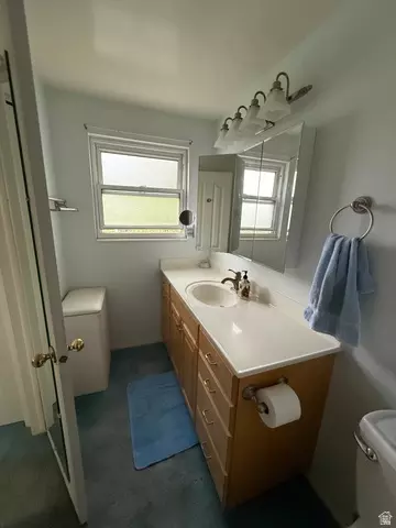 Bath - 2148 S Carolyn Way, Bountiful, UT 84010 photo 7 of 10