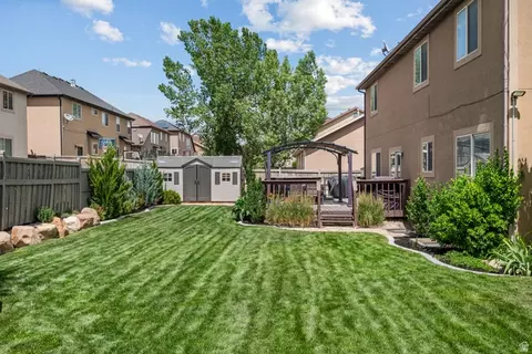 Exterior - 3781 E Pinehurst Dr, Eagle Mountain, UT 84005 photo 6 of 12