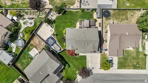 View/Area - 3781 E Pinehurst Dr, Eagle Mountain, UT 84005 photo 3 of 14