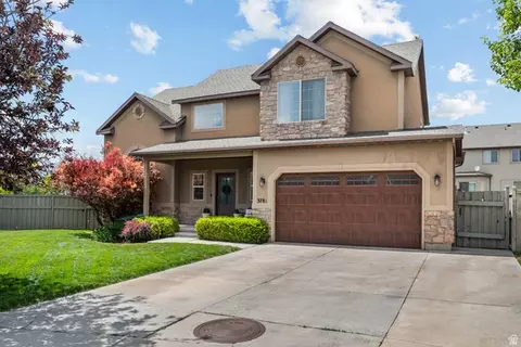 Exterior - 3781 E Pinehurst Dr, Eagle Mountain, UT 84005 photo 2 of 12