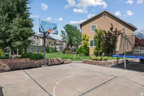 Exterior - 3781 E Pinehurst Dr, Eagle Mountain, UT 84005 photo 12 of 12