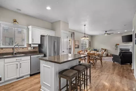 Kitchen - 3781 E Pinehurst Dr, Eagle Mountain, UT 84005 photo 4 of 4