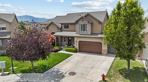 View/Area - 3781 E Pinehurst Dr, Eagle Mountain, UT 84005 photo 12 of 14