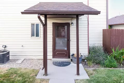 2000 W Stone Creek Dr, West Valley City, UT 84119