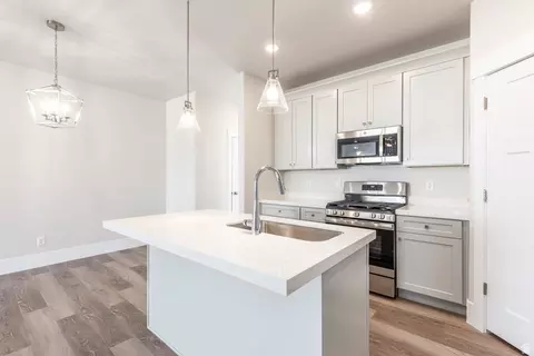 Kitchen - 1056 S 2740 E, Spanish Fork, UT 84660 photo 4 of 6