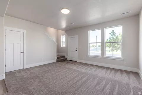 Living - 1056 S 2740 E, Spanish Fork, UT 84660 photo 3 of 11