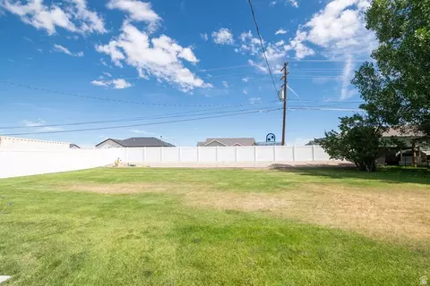 Exterior - 855 E 300 N, Beaver, UT 84713 photo 7 of 12