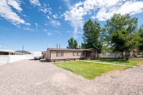 Exterior - 855 E 300 N, Beaver, UT 84713 photo 3 of 12