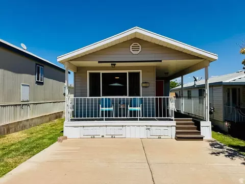 1150 W Red Hills Pkwy # 150, Washington, UT 84780
