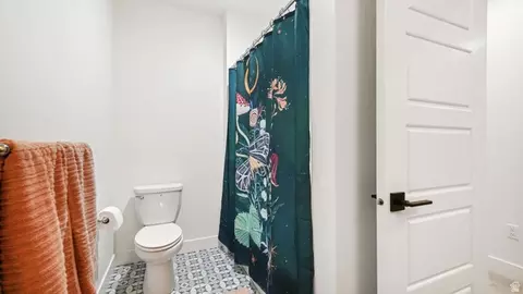 Bath - 852 E 1400 S, Salem, UT 84653 photo 4 of 5