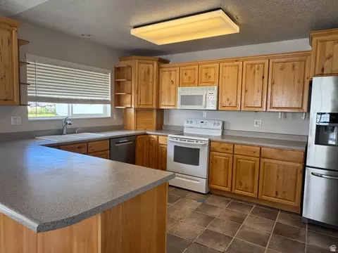 88 Canterbury Ln, Logan, UT 84321 photo 12
