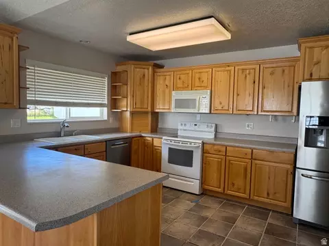 88 Canterbury Ln, Logan, UT 84321 photo 13