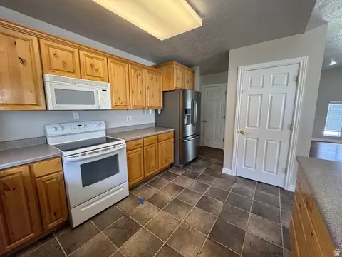 88 Canterbury Ln, Logan, UT 84321 photo 6