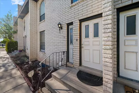 1554 S Monroe E #E2, Ogden, UT 84404 photo 3