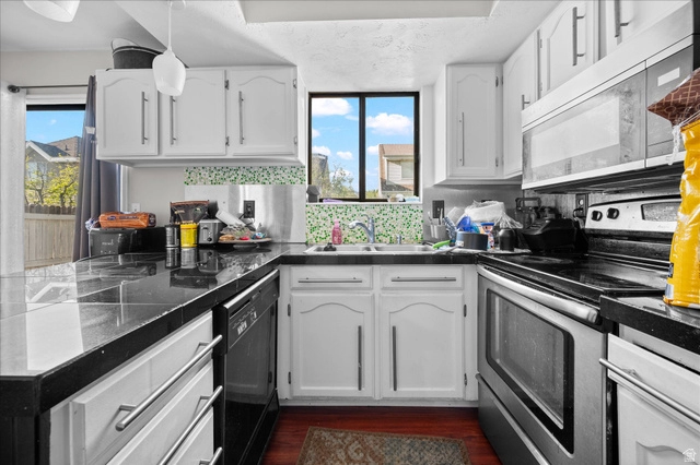 Kitchen - 1554 S Monroe E #E2, Ogden, UT 84404 photo 3 of 6