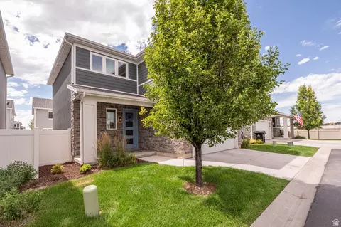 1754 W Parkview Dr, Syracuse, UT 84075