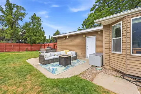 Exterior - 8889 S Silverstone Way, Sandy, UT 84093 photo 4 of 6