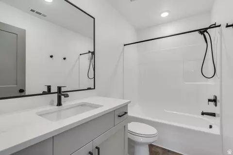 Bath - 1389 N 1440 E #1, Payson, UT 84651 photo 3 of 3