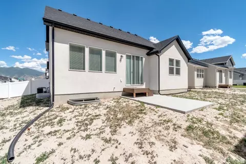 Exterior - 1389 N 1440 E #1, Payson, UT 84651 photo 4 of 5