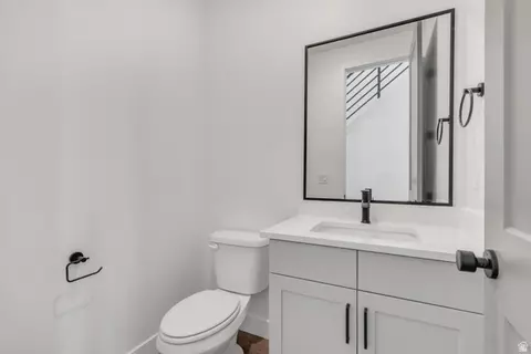 Bath - 1389 N 1440 E #1, Payson, UT 84651 photo 1 of 3