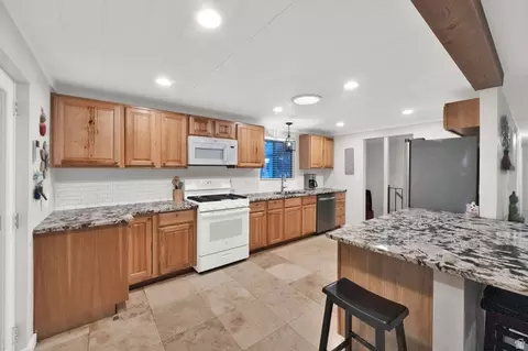1871 E 4675 S, Holladay, UT 84117 photo 8