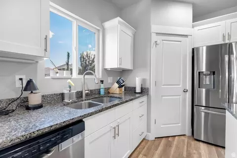 3765 E Cunninghill Dr, Eagle Mountain, UT 84005 photo 7