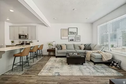 15494 S Blue Gardens Ln, Bluffdale, UT 84065