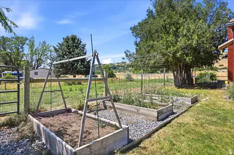 2093 E 6600 S, Uintah, UT 84405 photo 8