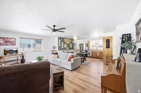 2093 E 6600 S, Uintah, UT 84405 photo 12